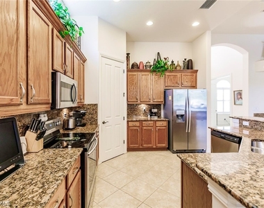 7684 Cottesmore Drive - Photo Thumbnail 15