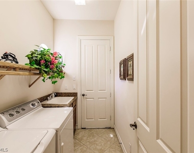 7684 Cottesmore Drive - Photo Thumbnail 41