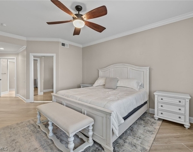 9201 Bayberry Bend - Photo Thumbnail 14
