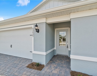 42425 Cascade Drive - Photo Thumbnail 4
