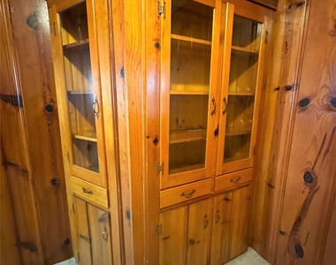 903 Lamonte Lane - Photo Thumbnail 9
