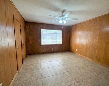 903 Lamonte Lane - Photo Thumbnail 17