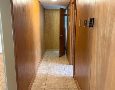 903 Lamonte Lane - Photo Thumbnail 16