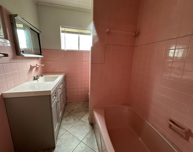 903 Lamonte Lane - Photo Thumbnail 25