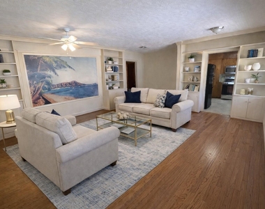 903 Lamonte Lane - Photo Thumbnail 4