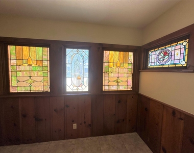 903 Lamonte Lane - Photo Thumbnail 11