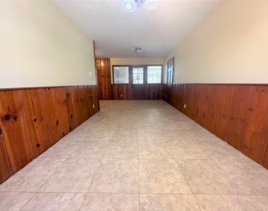 903 Lamonte Lane - Photo Thumbnail 12