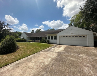 903 Lamonte Lane - Photo Thumbnail 32