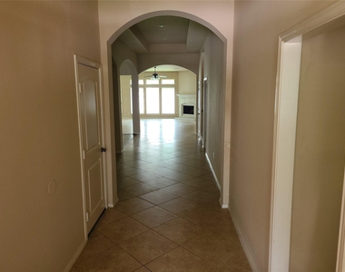 10318 Bellago Lane - Photo Thumbnail 11