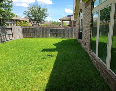 10318 Bellago Lane - Photo Thumbnail 16