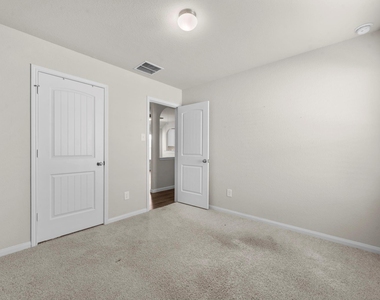 14091 Chinook Drive - Photo Thumbnail 8