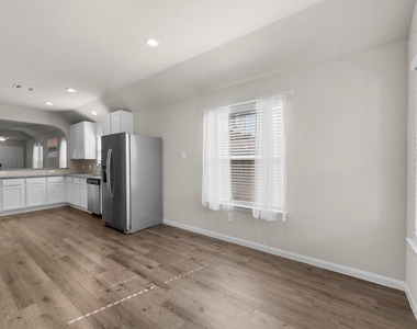 14091 Chinook Drive - Photo Thumbnail 3