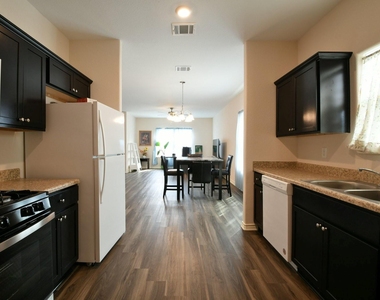 5817 Gaston Street - Photo Thumbnail 18