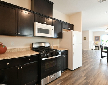 5817 Gaston Street - Photo Thumbnail 17
