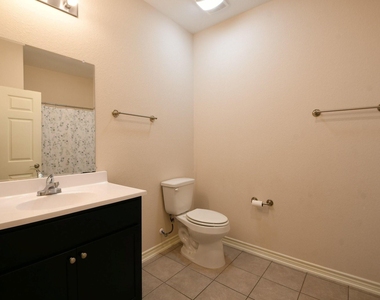 5817 Gaston Street - Photo Thumbnail 20
