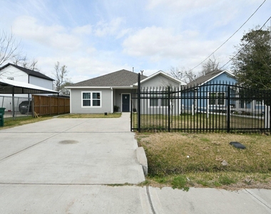 5817 Gaston Street - Photo Thumbnail 5