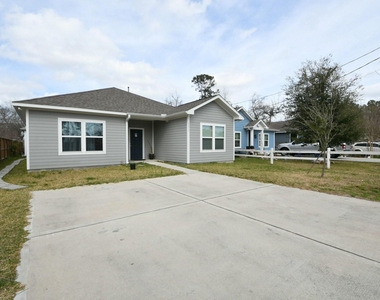 5817 Gaston Street - Photo Thumbnail 1