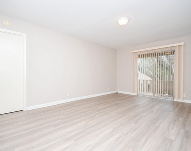 2585 Marilee Lane - Photo Thumbnail 15
