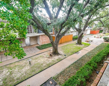 2585 Marilee Lane - Photo Thumbnail 12