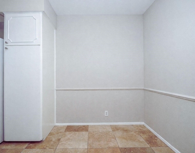 2585 Marilee Lane - Photo Thumbnail 6