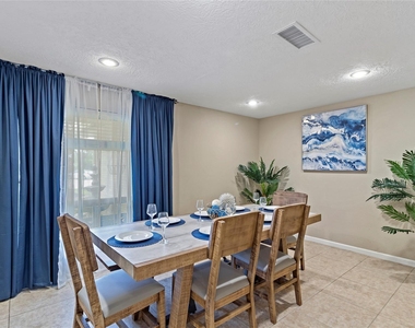 1405 Delabrook Court - Photo Thumbnail 3