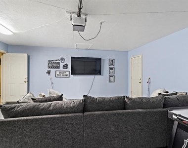 1405 Delabrook Court - Photo Thumbnail 13