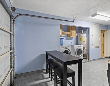 1405 Delabrook Court - Photo Thumbnail 16