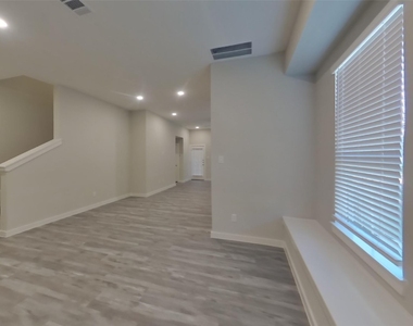 22733 Terrazzo Drive - Photo Thumbnail 4