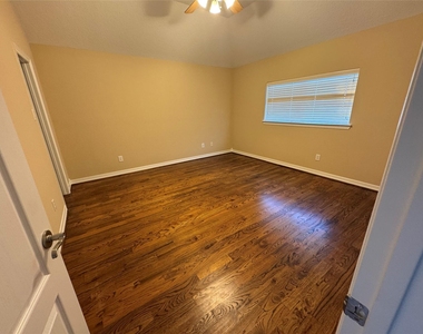 1412 Caine Hill Court - Photo Thumbnail 25