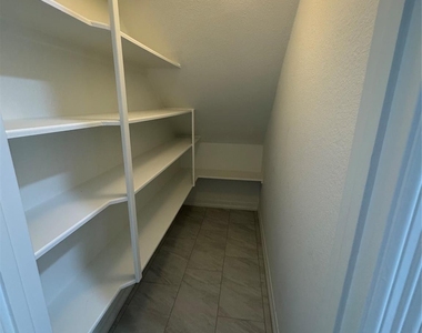 1412 Caine Hill Court - Photo Thumbnail 11