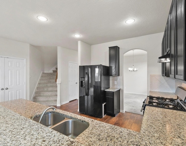 3011 Tandem Court - Photo Thumbnail 7