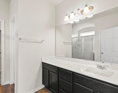 3011 Tandem Court - Photo Thumbnail 13