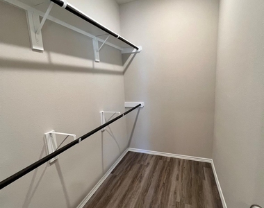 11606 Vistawood Street - Photo Thumbnail 31