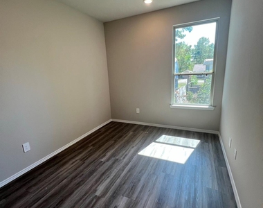 11606 Vistawood Street - Photo Thumbnail 20