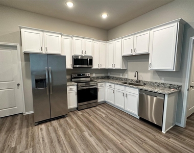 11606 Vistawood Street - Photo Thumbnail 2