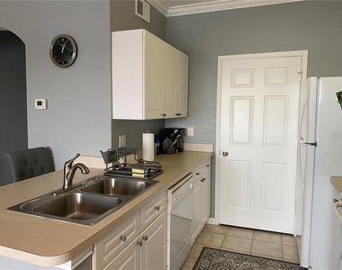 1216 S Missouri Avenue - Photo Thumbnail 7