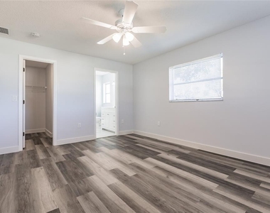 11065 Waterford Avenue - Photo Thumbnail 19