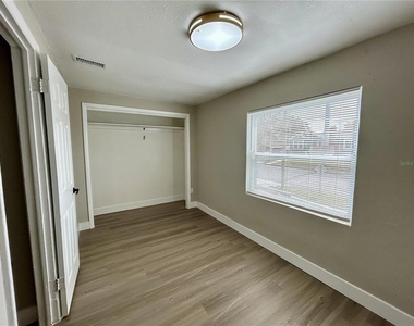 706 E Flora Street - Photo Thumbnail 10