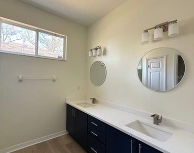 8530 Alexandra Arbor Lane - Photo Thumbnail 20