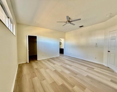 8530 Alexandra Arbor Lane - Photo Thumbnail 15