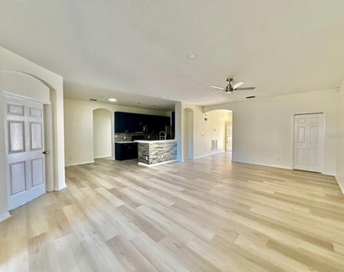 8530 Alexandra Arbor Lane - Photo Thumbnail 10