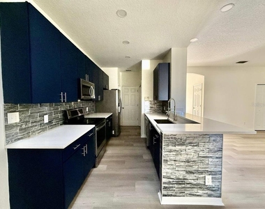8530 Alexandra Arbor Lane - Photo Thumbnail 12