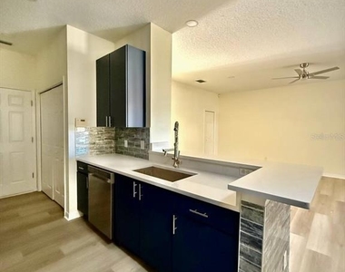 8530 Alexandra Arbor Lane - Photo Thumbnail 14