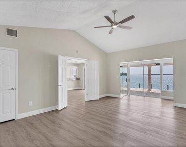 120 Sands Point Drive - Photo Thumbnail 15
