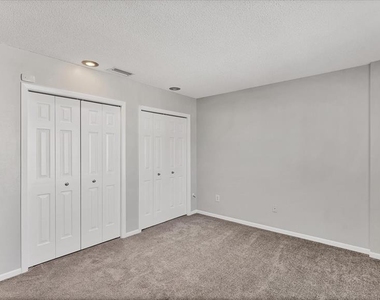 120 Sands Point Drive - Photo Thumbnail 27