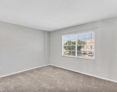 120 Sands Point Drive - Photo Thumbnail 26