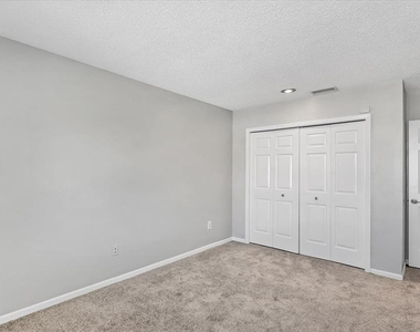 120 Sands Point Drive - Photo Thumbnail 24