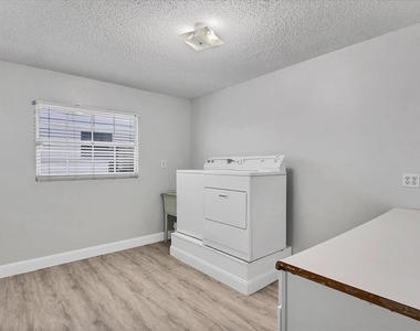 120 Sands Point Drive - Photo Thumbnail 47