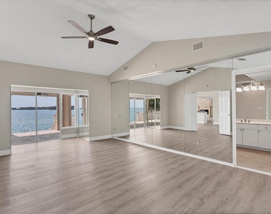 120 Sands Point Drive - Photo Thumbnail 14