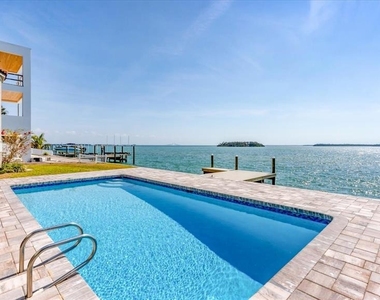 120 Sands Point Drive - Photo Thumbnail 39